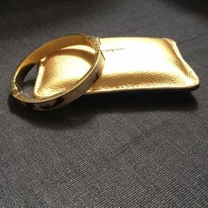 Delicate gold & tortoise shell bangle w clasp